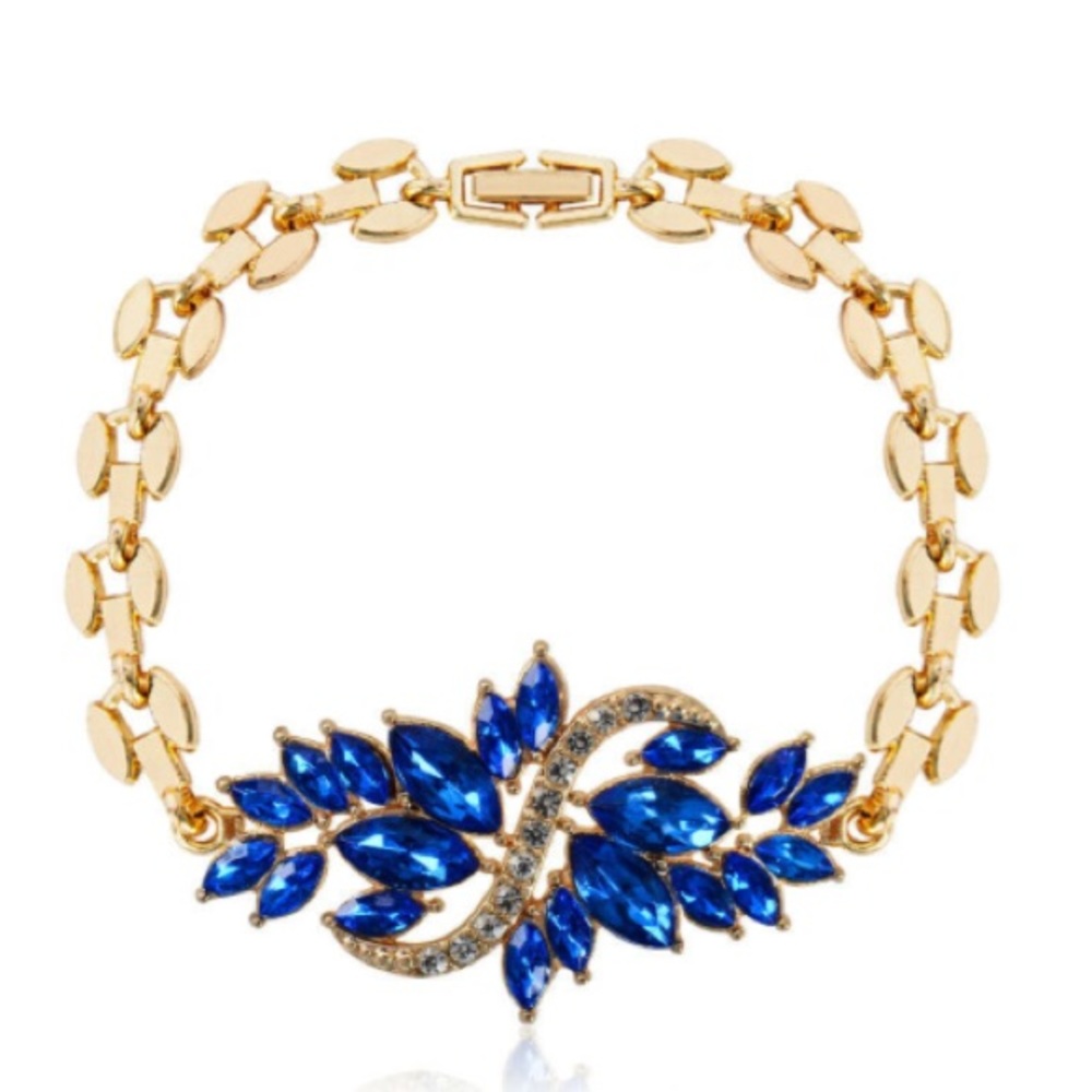 ❤️gorgeous Austrian sapphire flower gold plated
